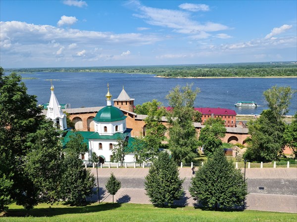 092-Вид со смотровои площадки Нижегородского кремля